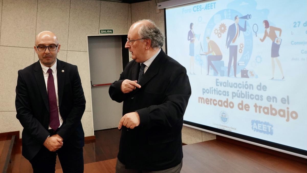El presidente del CES de Castilla y León, Enrique Cabero, y el de la Asociación Española de Economía del Trabajo (AEET), Ángel Luis Martín