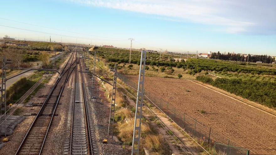 En Massalfasar se puede ver uno de los tramos en los que se interrumpe el tercer hilo.