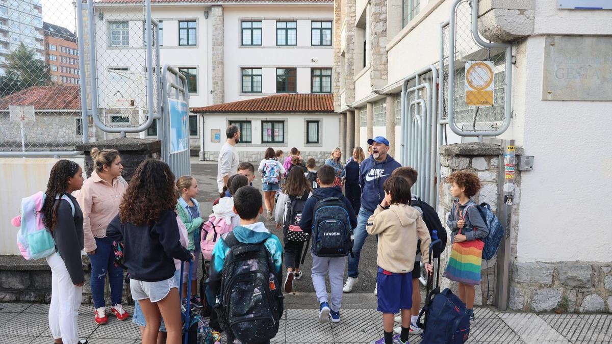 Vuelta al cole el año pasado en un colegio de Oviedo