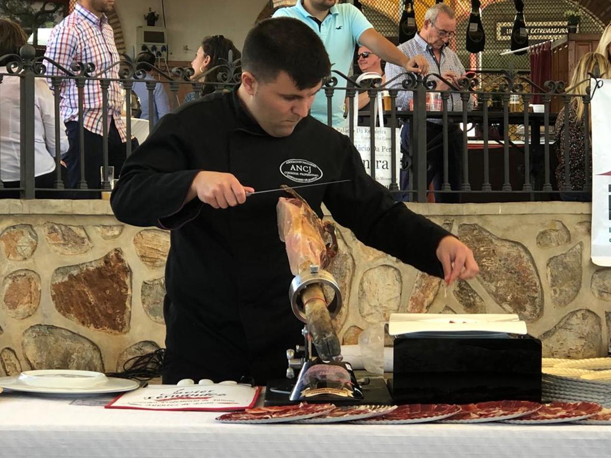 Javier Fernández Gómez, maestro cortador de Corte Gourmet.