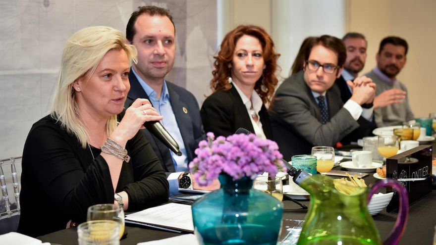 Pilar Lacasta, Eduardo Sanchís, Alicia Lerma y Joaquín Muñoz, ayer en la jornada sobre ciberseguridad organizadas por CyberHeads en el despacho Ontier. / Jesús Barrera