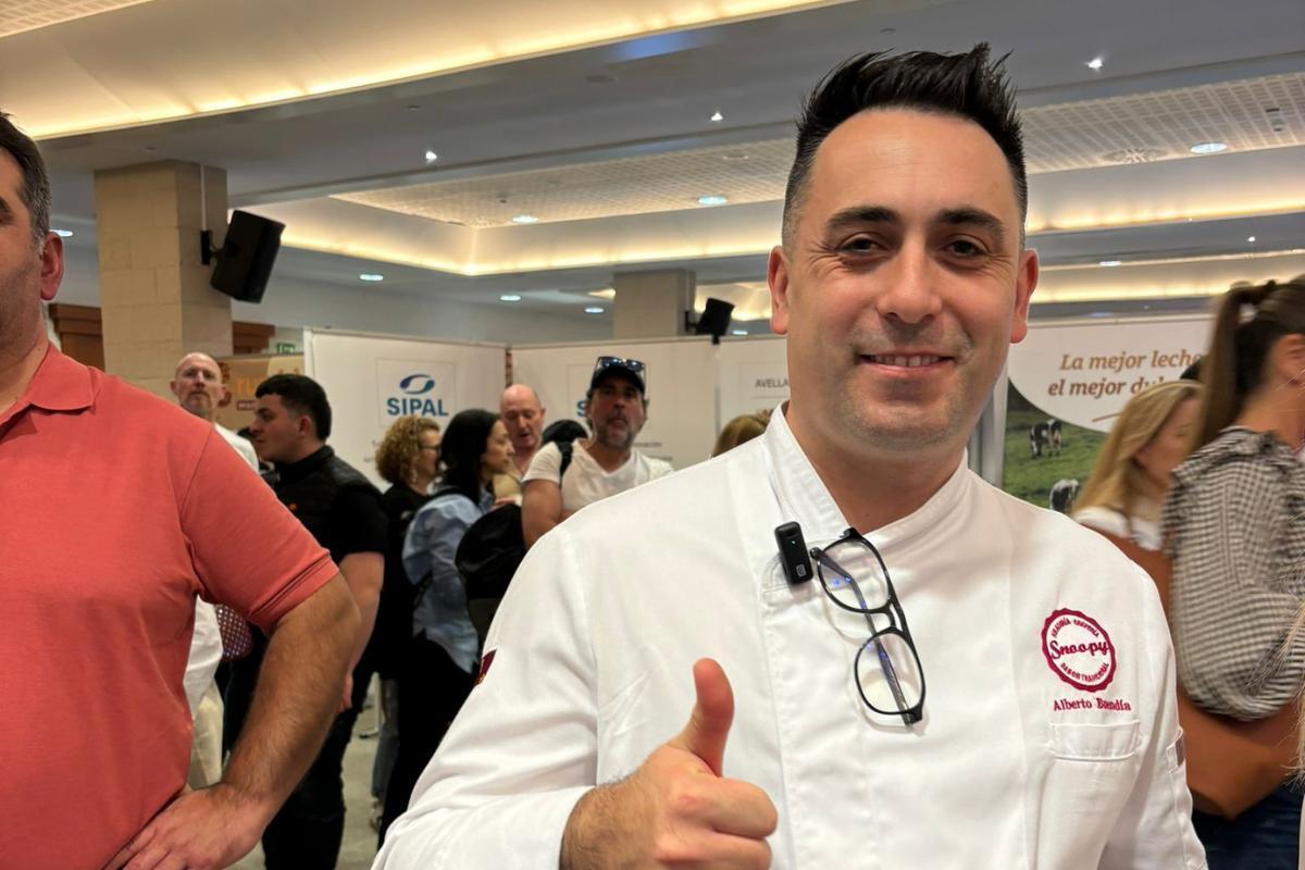 Alberto Buendía tras ganar el premio al mejor helado.