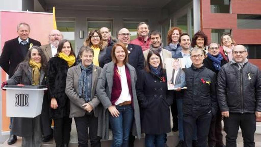 Els membres de la llista de JxCat a Girona, a Cornellà del Terri.