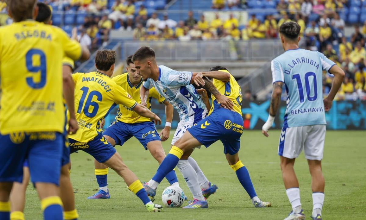 El Málaga CF logró imponerse por 0-1 en Gran Canaria en la primera vuelta.
