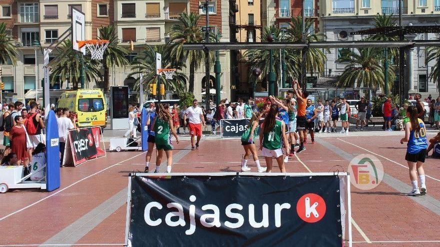 Torneo de baloncesto en la calle impulsado por Cajasur y la FAB.