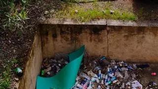 El PSOE exige al gobierno municipal que retire la basura acumulada en el yacimiento de Cercadilla