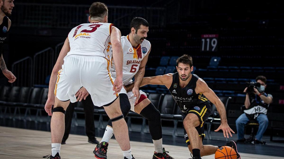 Fitipaldo, en el primer Galatasaray-Canarias.