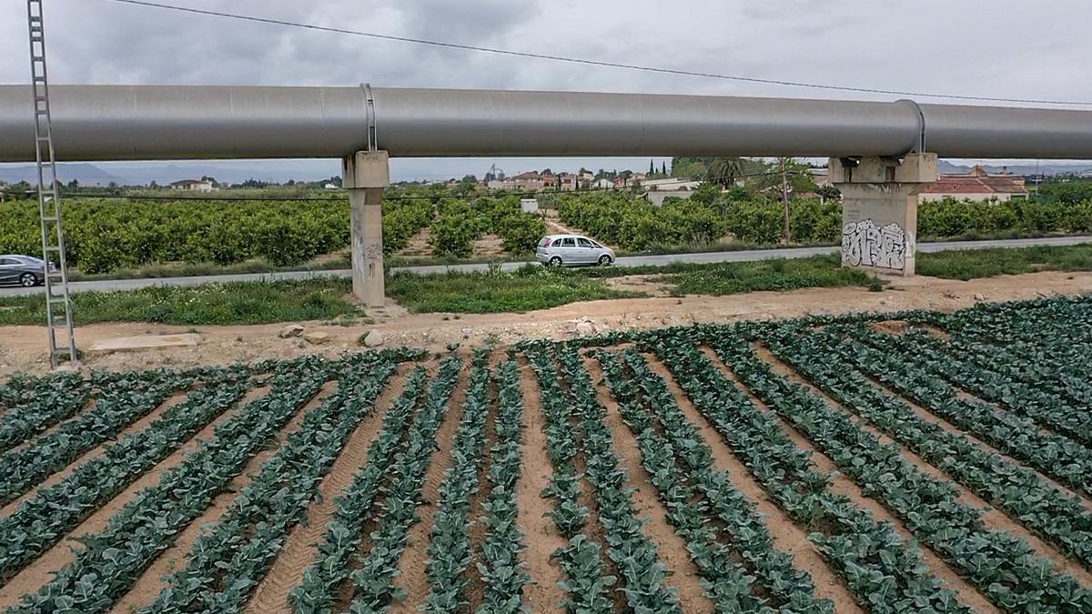 Canalización del trasvase Tajo-Segura a su paso por Orihuela.