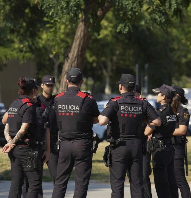 Un hombre se entrega en Madrid tras matar a su pareja en su vivienda de Nou Barris