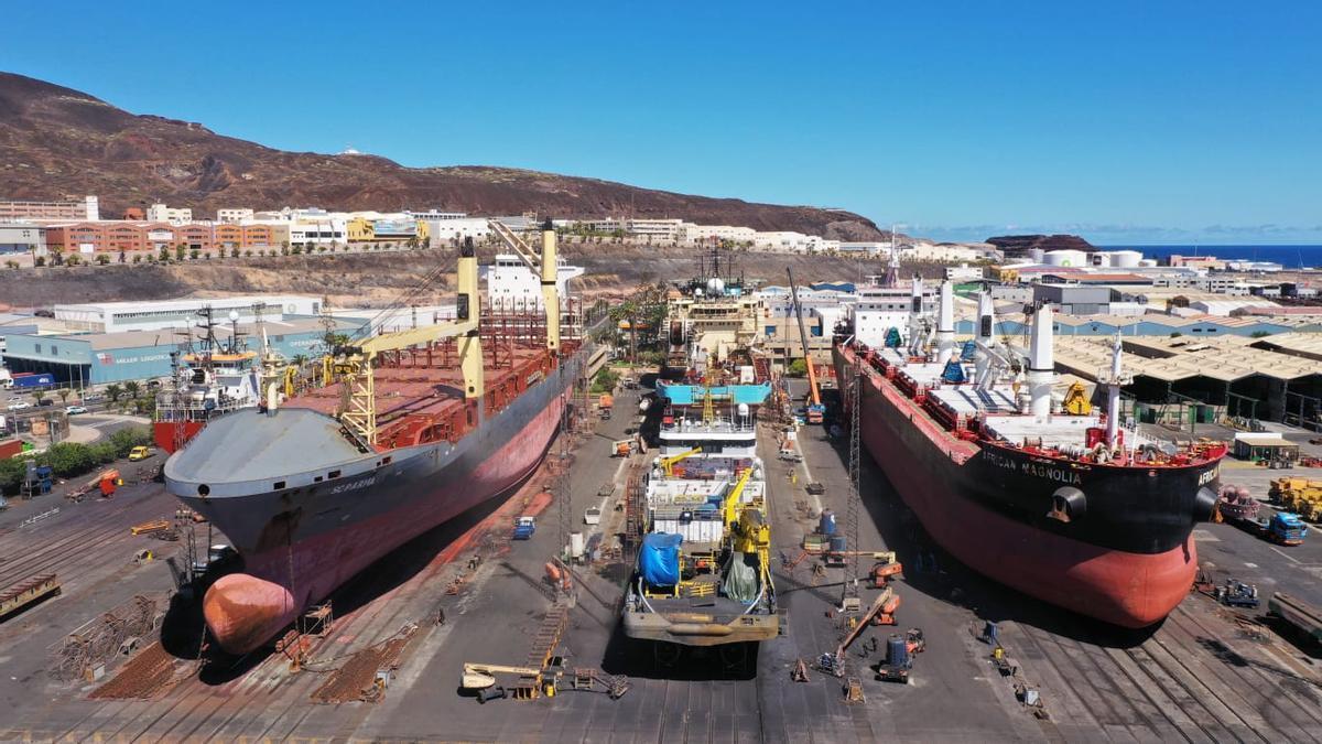 Imagen de archivo de trabajos de reparación en el astillero de Astican