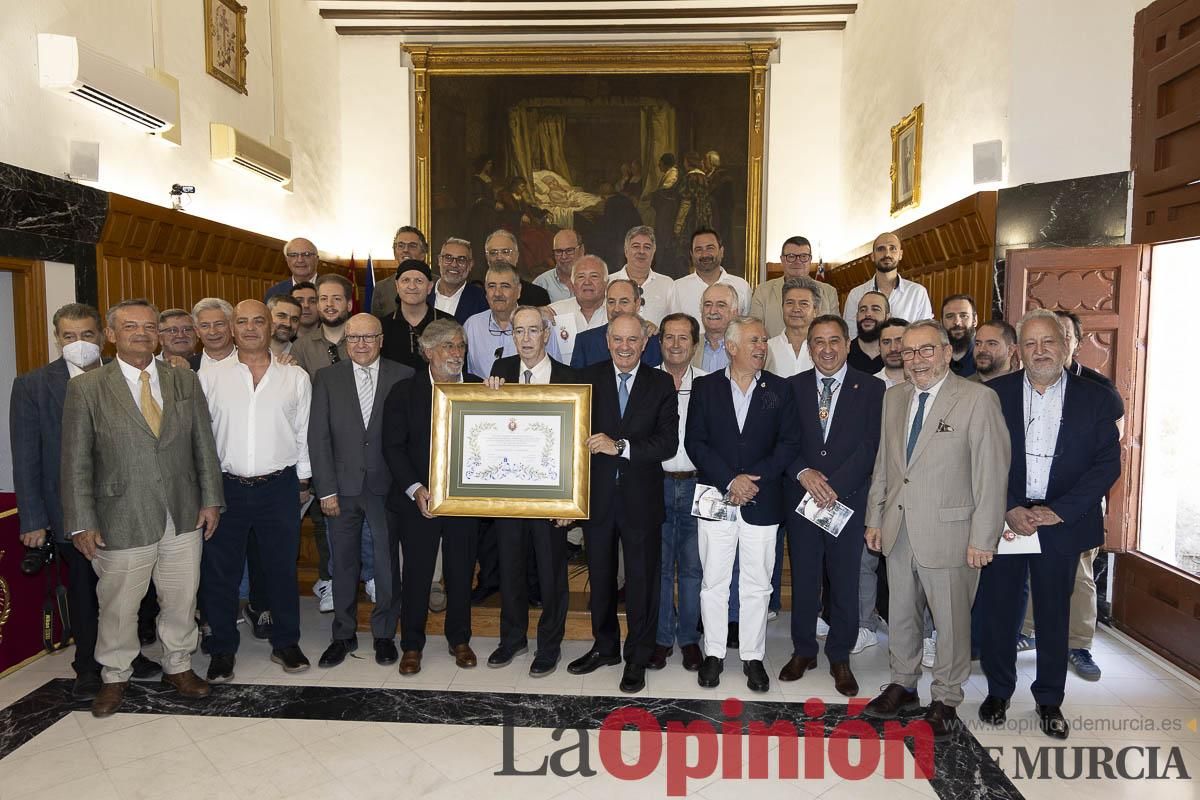 Así se ha vivido el emocionante acto del nombramiento de 'Hijo Predilecto' de Caravaca al doctor Juan Manuel Laborda