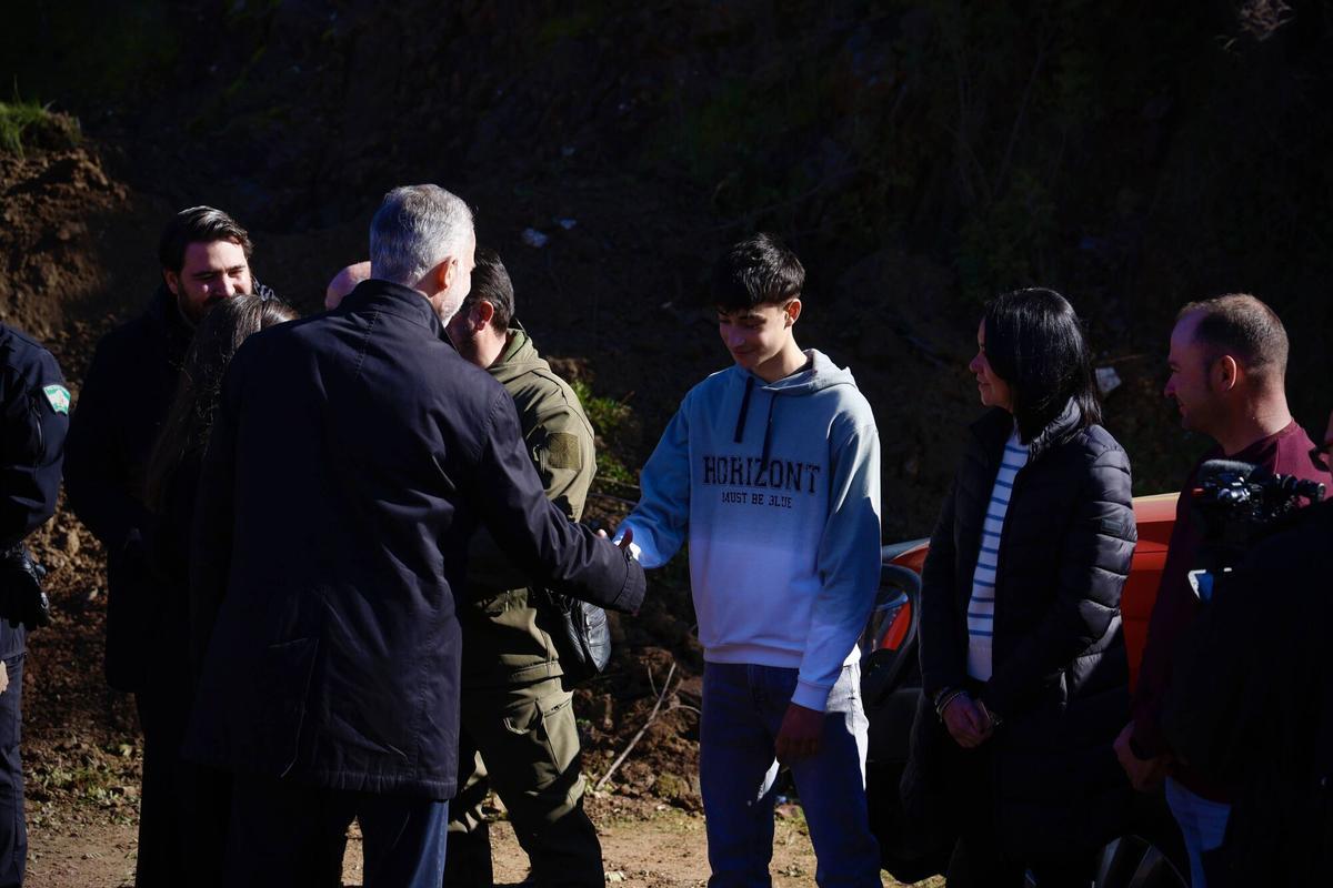 Accidente tren en Adamuz, trenes Iryo y Alvia. Accidente ferroviario, descarrilamiento Córdoba. Julio Rodríguez y su familia en la zona cero ayudaron en el accidente saludan a los Reyes de España