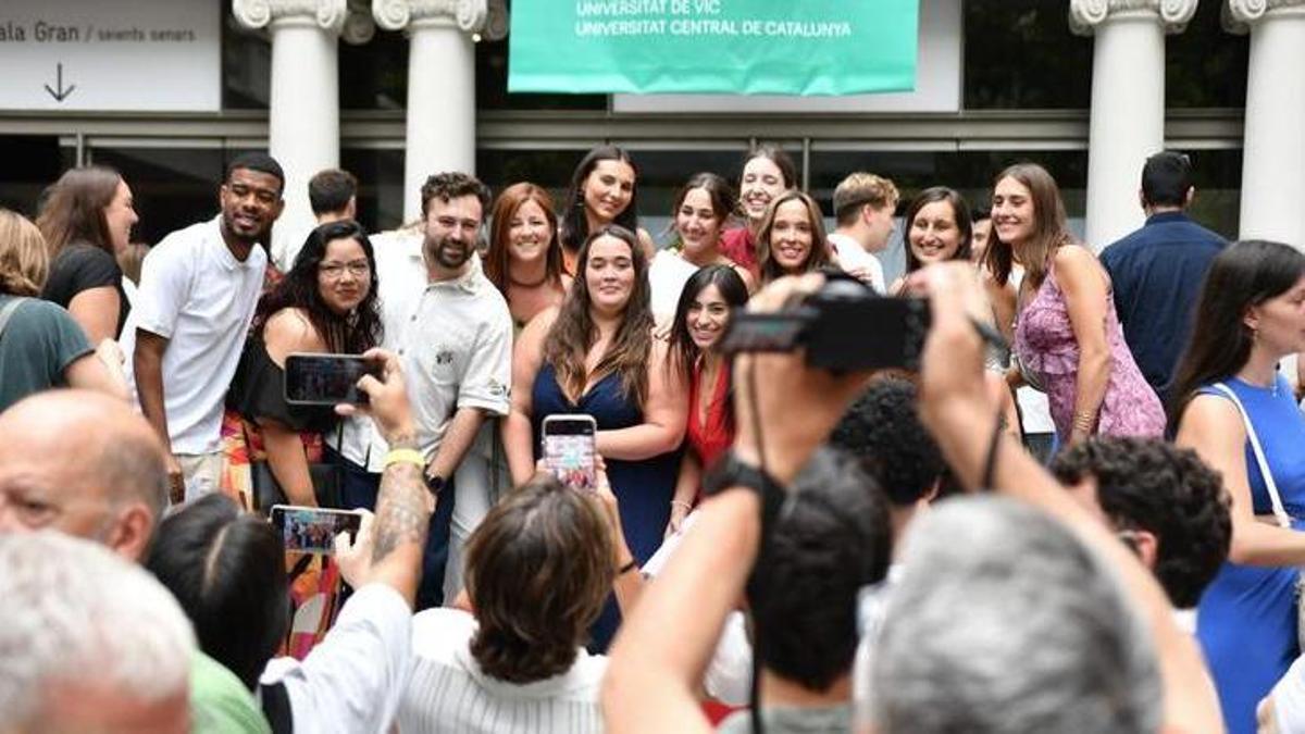 Prop de 500 persones van assistir a la cerimònia de postgraduació de l’Escola de Postgrau de Manresa
