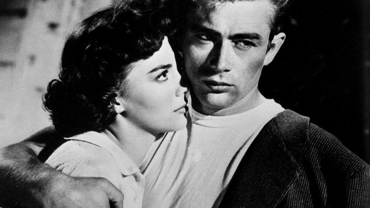 James Dean con Natalie Wood en «Rebelde sin causa»