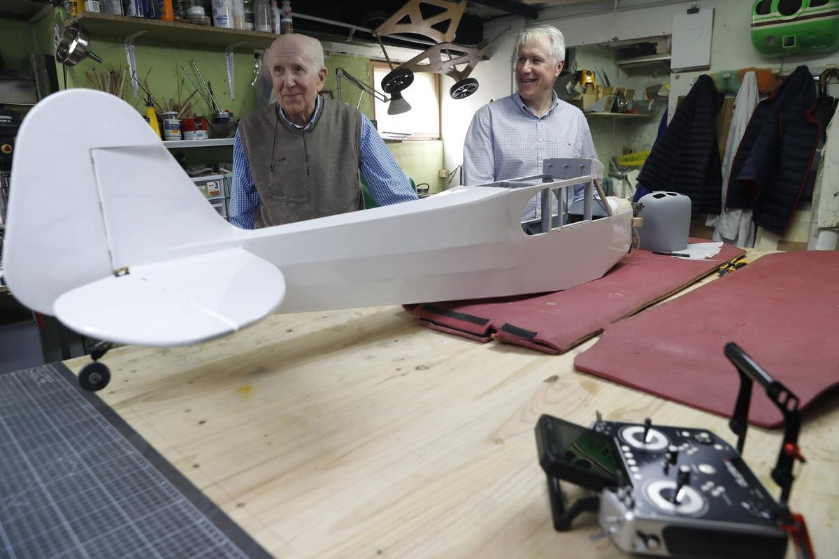 EN IMÁGENES: Arnao, cuna de uno de los últimos clubes de aeromodelismo de Asturias