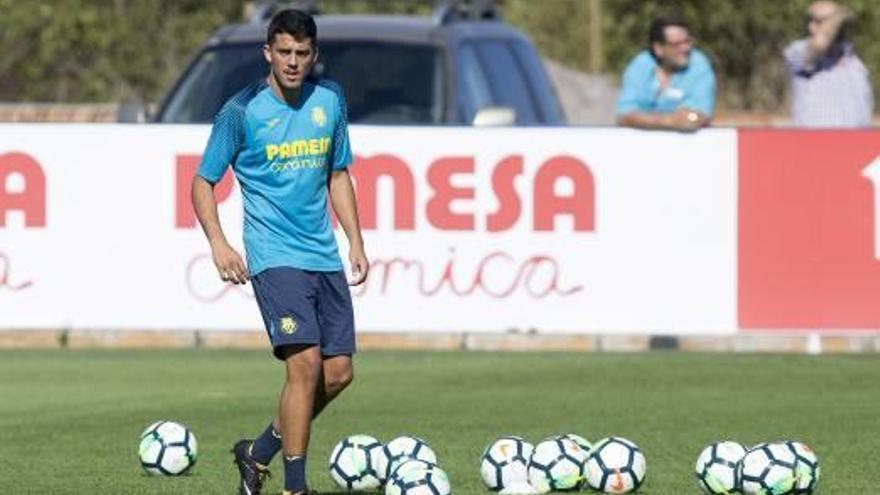 Pablo Fornals, durante un entrenamiento con el Villarreal.