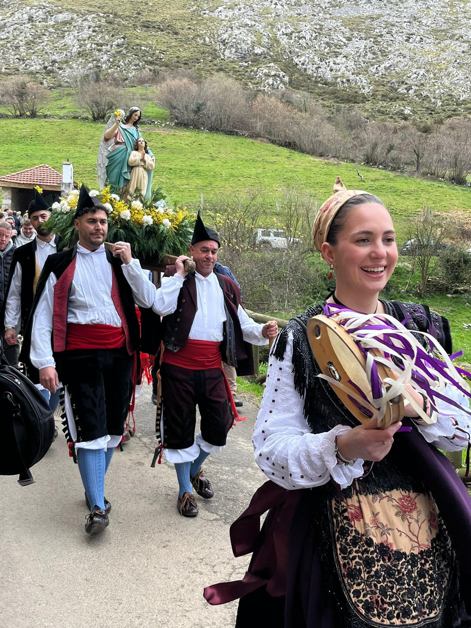 Fiesta del Santo Ángel de ña Guarda en Mazucu