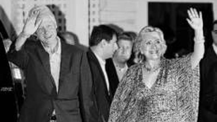 Bill y Hillary Clinton : EL MATRIMONIO, RADIANTE EN LA CENA PRENUPCIAL DE CHELSEA