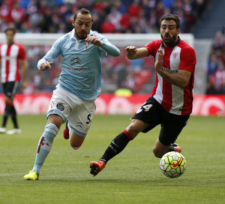 El Athletic le arrebata la quinta plaza a los celestes en un partido marcado por la expulsión de Cabral