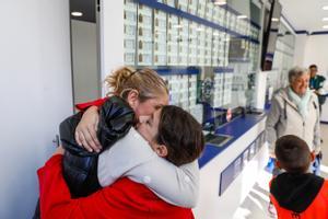 Eufòria pel Gordo de Nadal a l’Hospitalet: «Aquest barri s’ho mereixia»