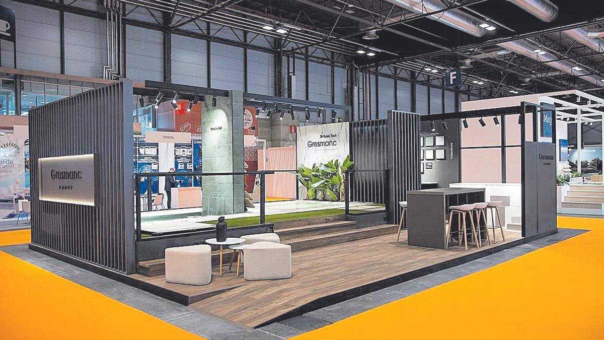 La empresa está presente en las principales ferias internacionales a través de modernos, funcionales y personalizados espacios expositivos