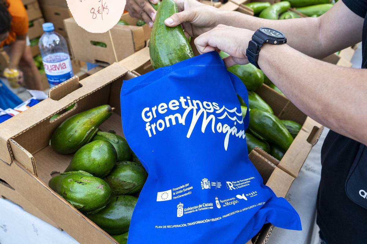 La Feria del Mango y Aguacate de Mogán vende todo el producto disponible