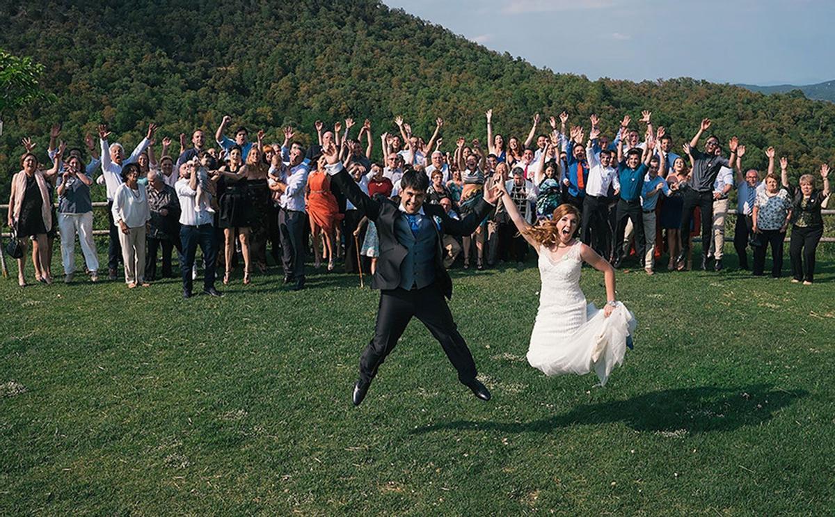 Fotos divertidas de tu boda: saltando