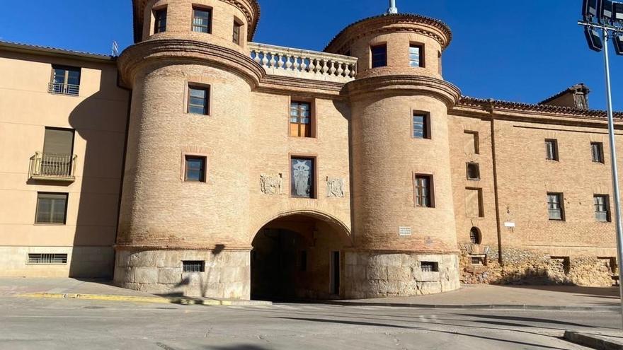 La renovación del espacio histórico de la Puerta de Terrer da inicio este martes con las primeras actuaciones.