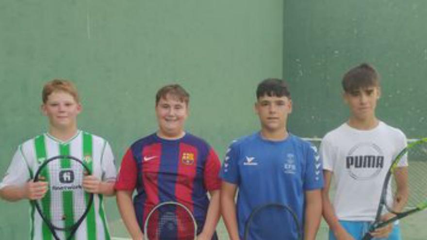 Gran participación en las dos competiciones de frontenis de Alfamén