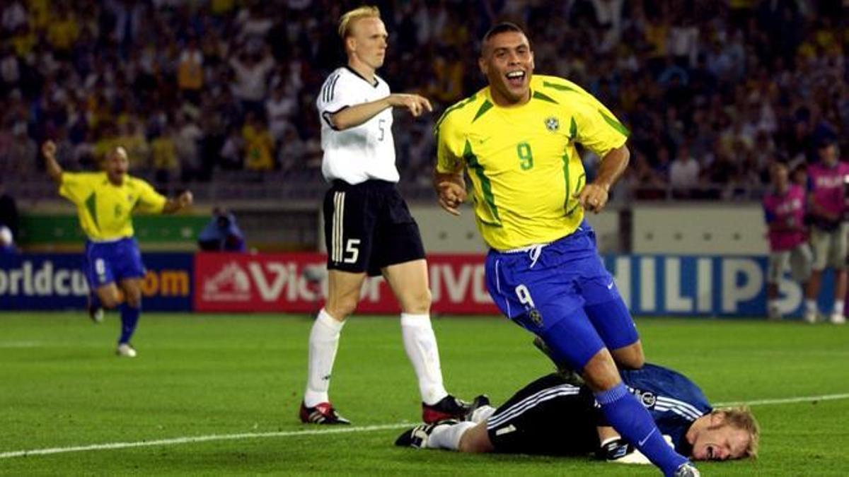 Un doblete de Ronaldo hizo ganar a Brasil el primer Mundial en Asia.