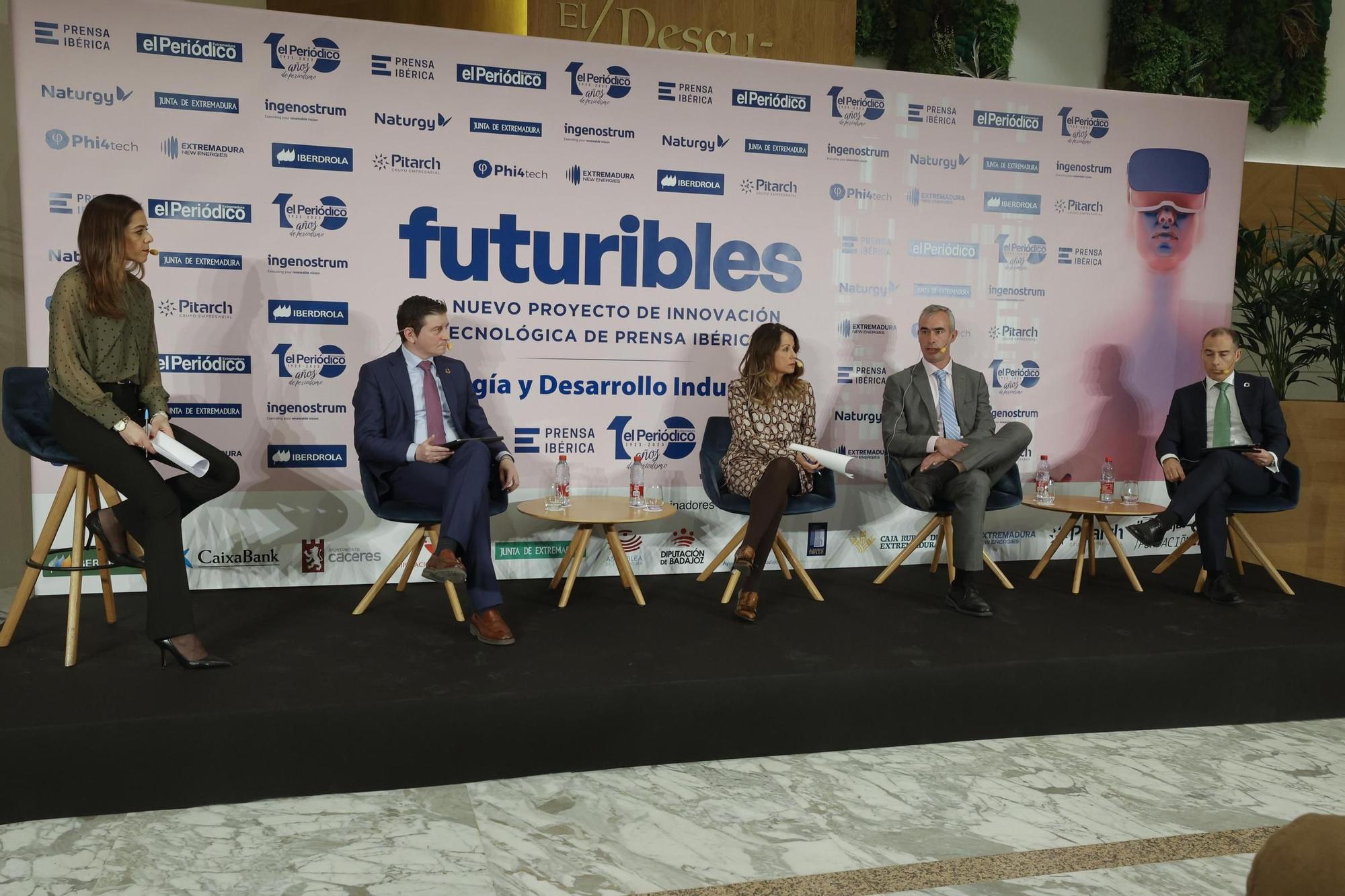 GALERÍA | Las imágenes de Futuribles Extremadura 'Energía y desarrollo industrial'