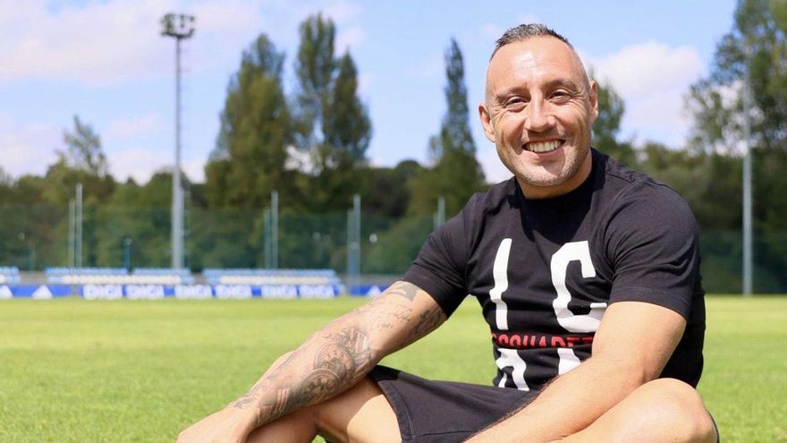 Santi Cazorla, leyenda del Real Oviedo: "Es bonito que te aplaudan, pero lo que me importa es seguir compitiendo"