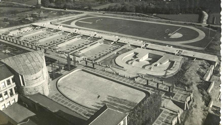 Las fotos y recuerdos de la Universidad Laboral que visten el stand de Gijón en la Feria de Muestras (en imágenes)