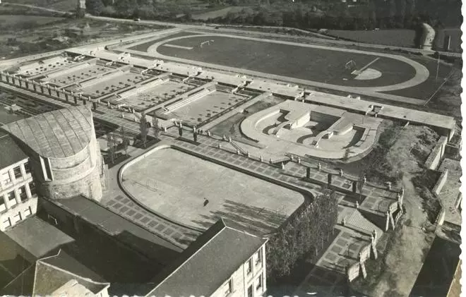 Las fotos y recuerdos de la Universidad Laboral que visten el stand de Gijón en la Feria de Muestras (en imágenes)