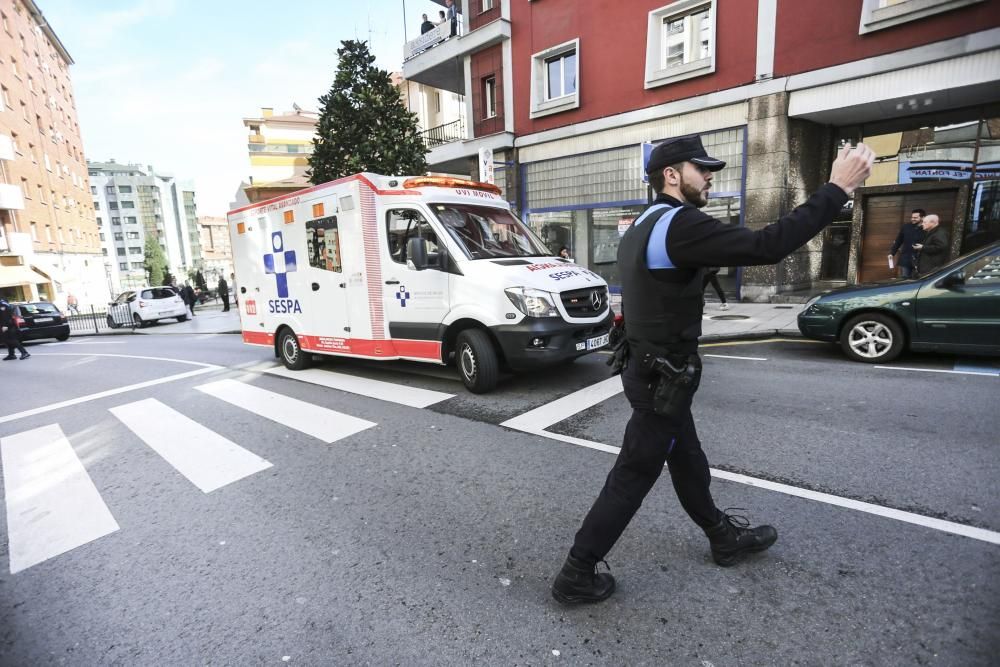 Herida una sexagenaria atropellada en Oviedo