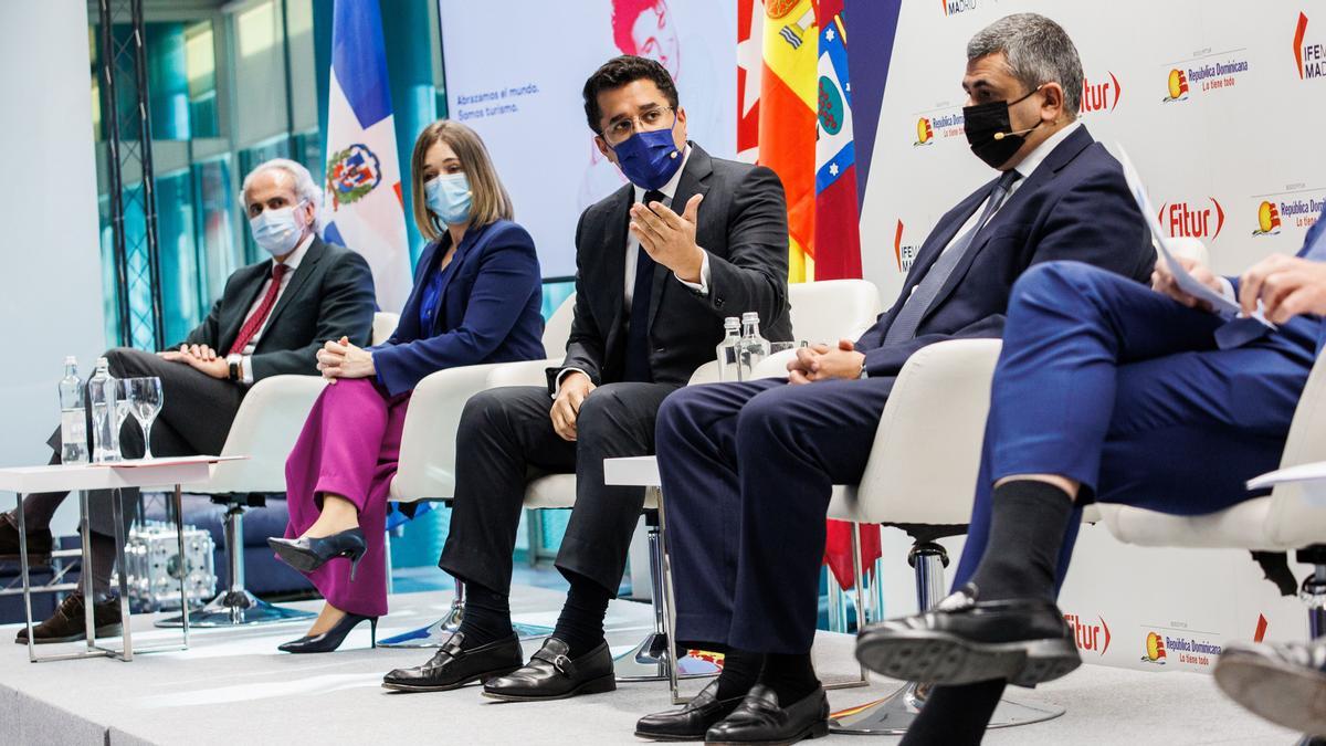 El mnistro de Turismo de República Dominicana, David Collado, interviene en la presentación de Fitur 2022, en Ifema Madrid, a 11 de enero de 2022, en Madrid, (España). El recinto de Ifema Madrid acogerá una nueva edición de Fitur, una feria líder del sector turismo, con multitud de foros y encuentros, festivales, y conferencias. Se celebrará en el recinto ferial del 19 al 23 de enero y tiene una previsión de ocupación de 8 pabellones del recinto, donde se congregarán representantes de unos 100 países. 11 ENERO 2022;FITUR;TURISMO;IFEMA;VIAJES Alejandro Martínez Vélez / Europa Press 11/01/2022