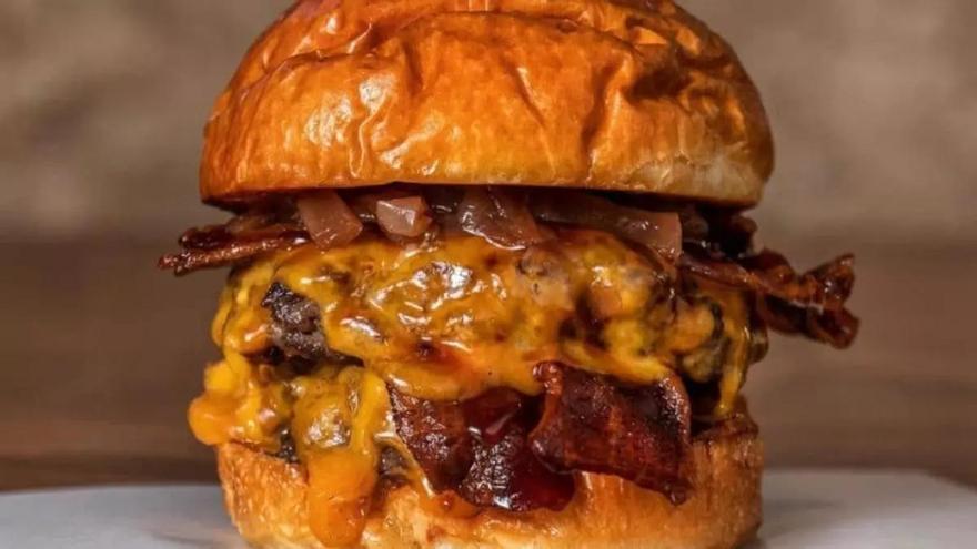 El motivo por el que un vecino de Alaquàs pagará 300 euros por una hamburguesa en Salamanca