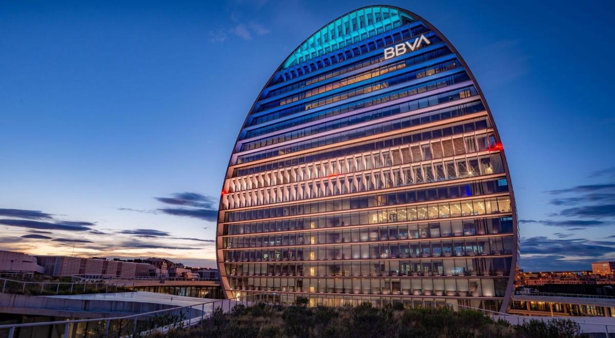 La CNMC aprova l’opa sobre el Sabadell amb compromisos negociats amb el BBVA La CNMC aprova l’opa sobre el Sabadell amb compromisos negociats amb el BBVA