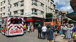 Atropello mortal en Pola de Siero: una mujer fallece tras el impacto de un camión mientras cruzaba la calle