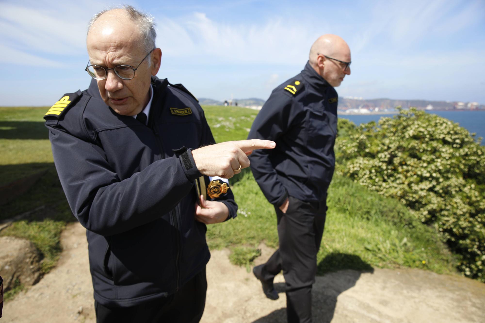 En imágenes: Así fueron las labores de desactivación de tres obuses en la costa de Gijón