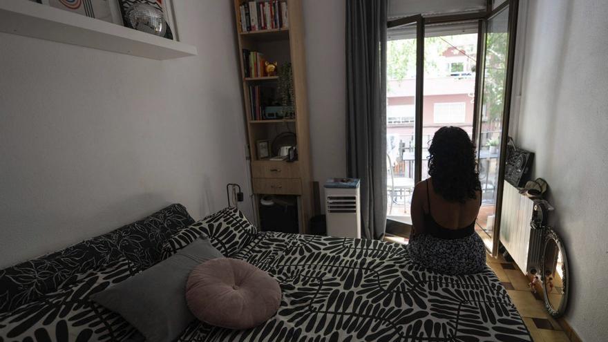 "Que els teus ingressos no se’n vagin només en habitatge"