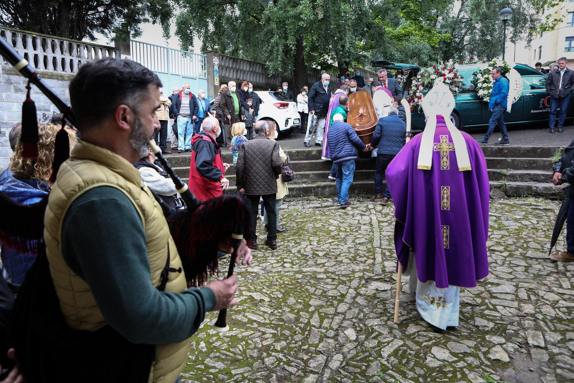 EN IMÁGENES: Así fue el funeral del párroco José Luis Montero