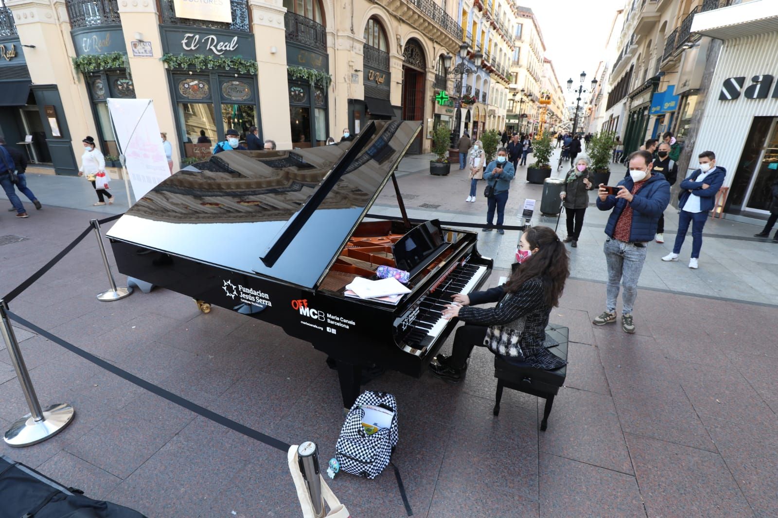 Zaragoza se llena de pianos