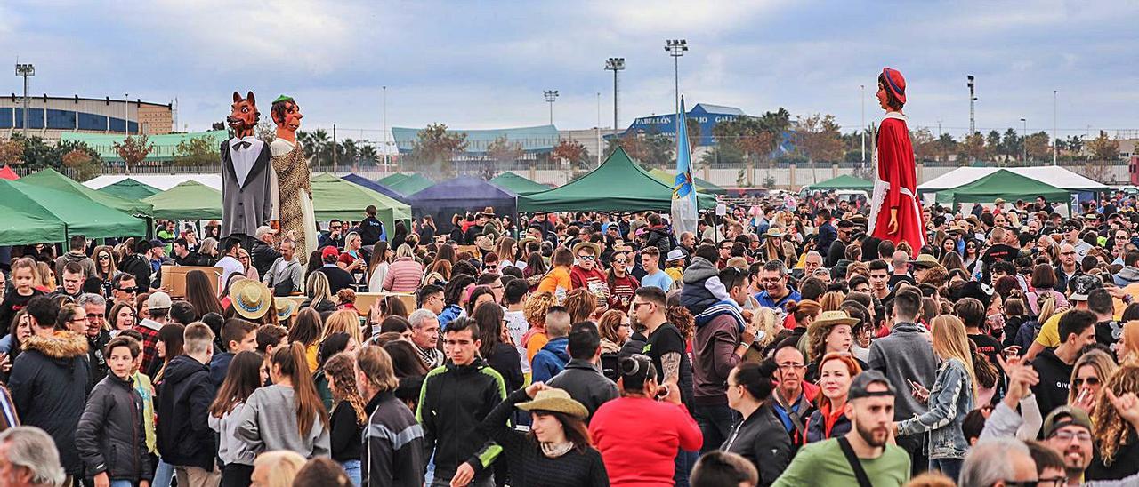 Imagen del concurso multitudinario de paellas en el parque Antonio Soria en 2019.  |