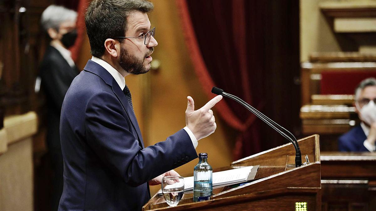 Pere Aragonès dirigint-se al ple del Parlament en el primer dia del debat d’investidura. | ACN