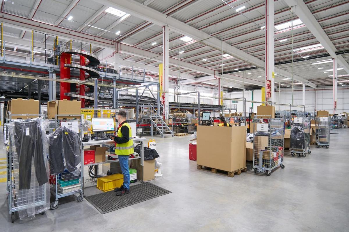 Así es el único centro logístico de Zalando en España Así es el único centro logístico de Zalando en España