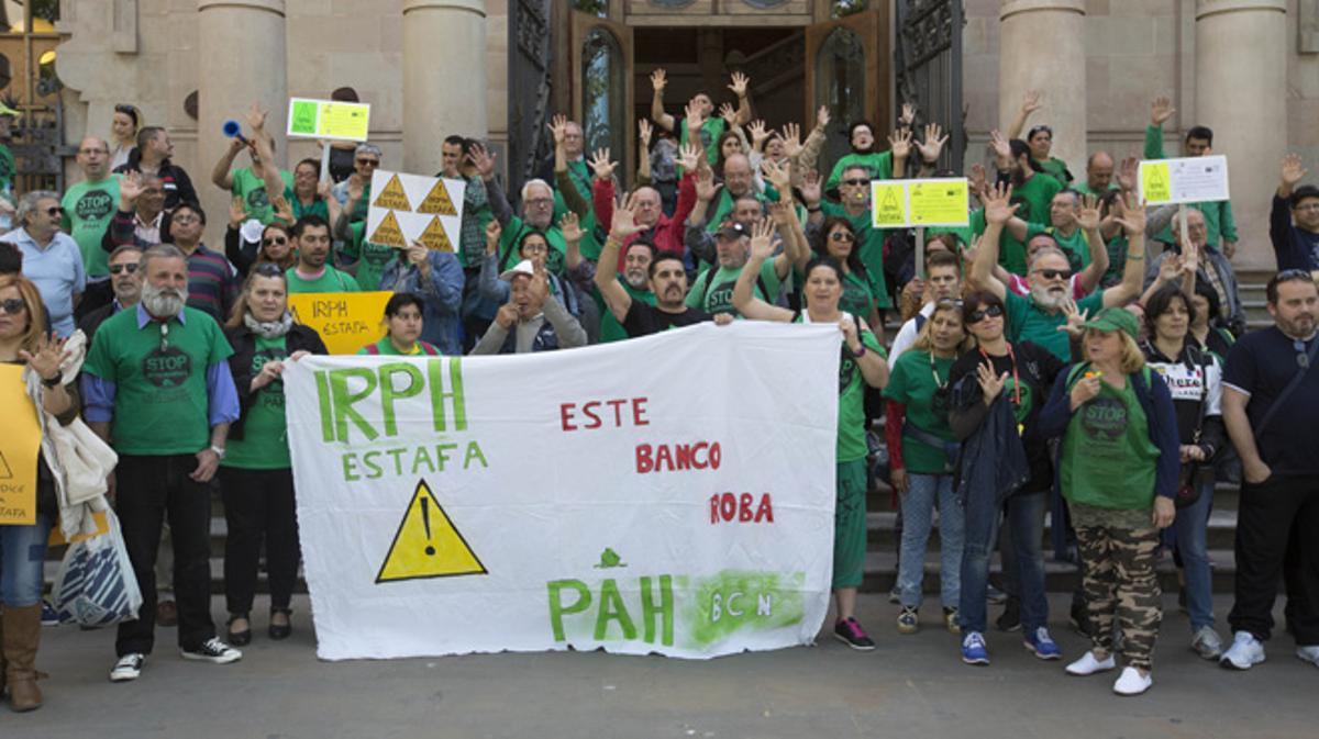 Protestan por el aumento de las cuotas de entre 200 y 300 euros mensuales.