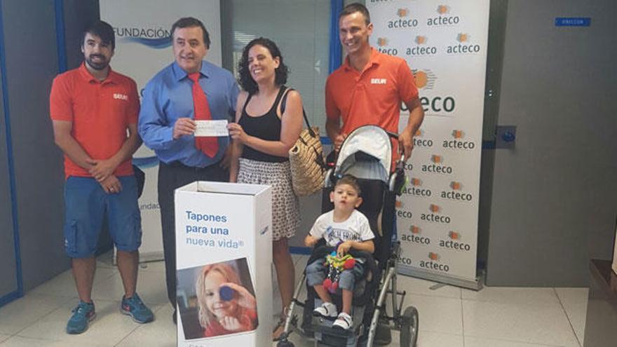 Cuatro niños mallorquines acceden a tratamiento médico gracias a la recogida de tapones