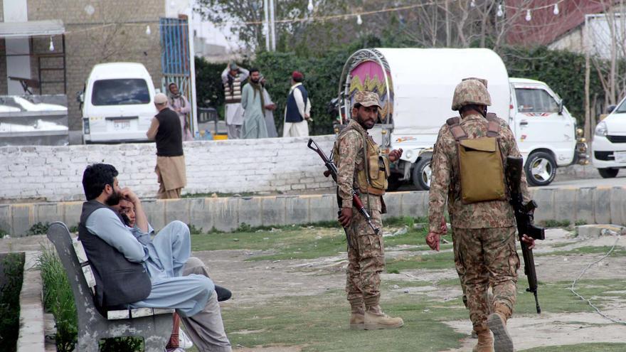 Pakistán mata a 54 militantes que trataban de infiltrarse en el país desde Afganistán