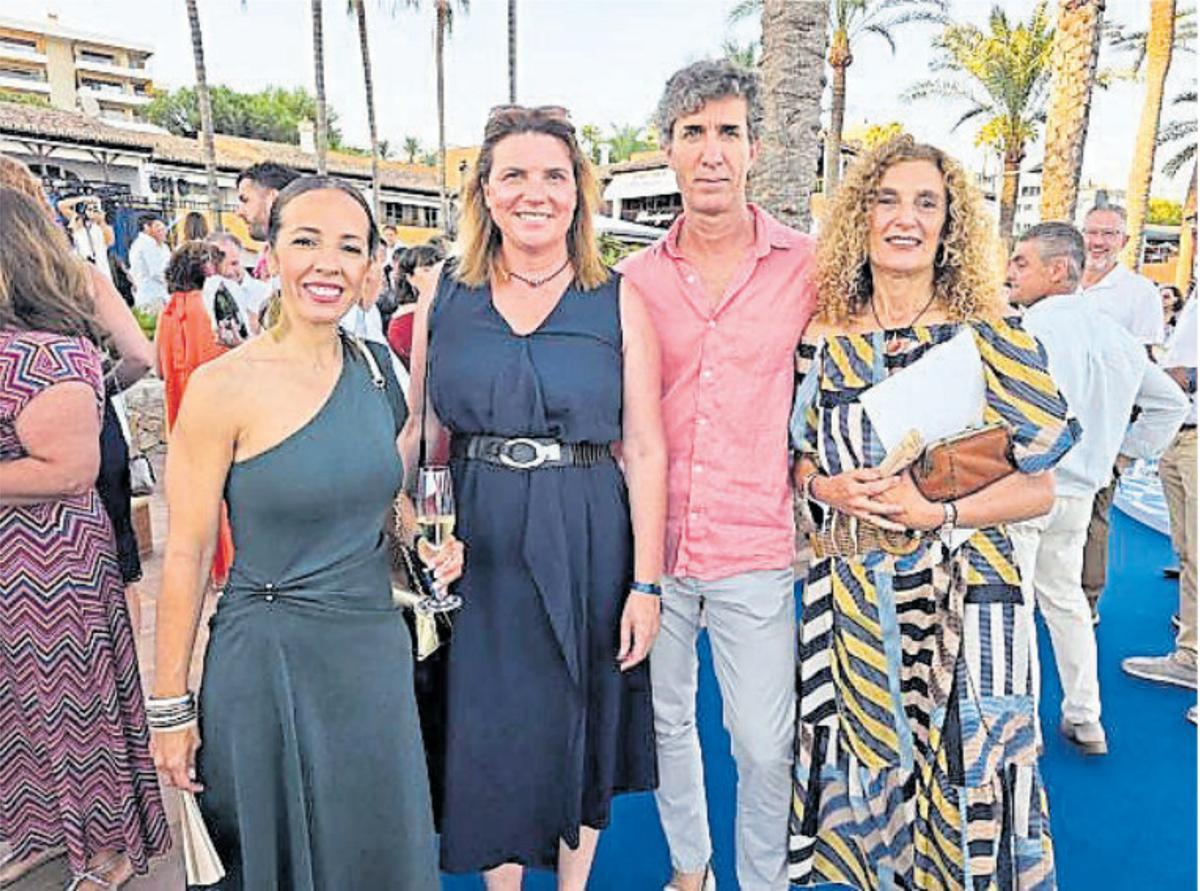 Raquel Aguilera, Elisa Monserrat, Jaime Mora y Cati Simón.